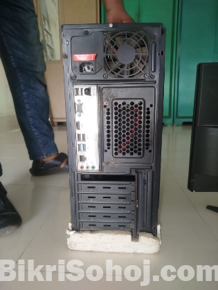 কম্পিউটার টি ইমারজেন্সি বিক্রি করা হবে।